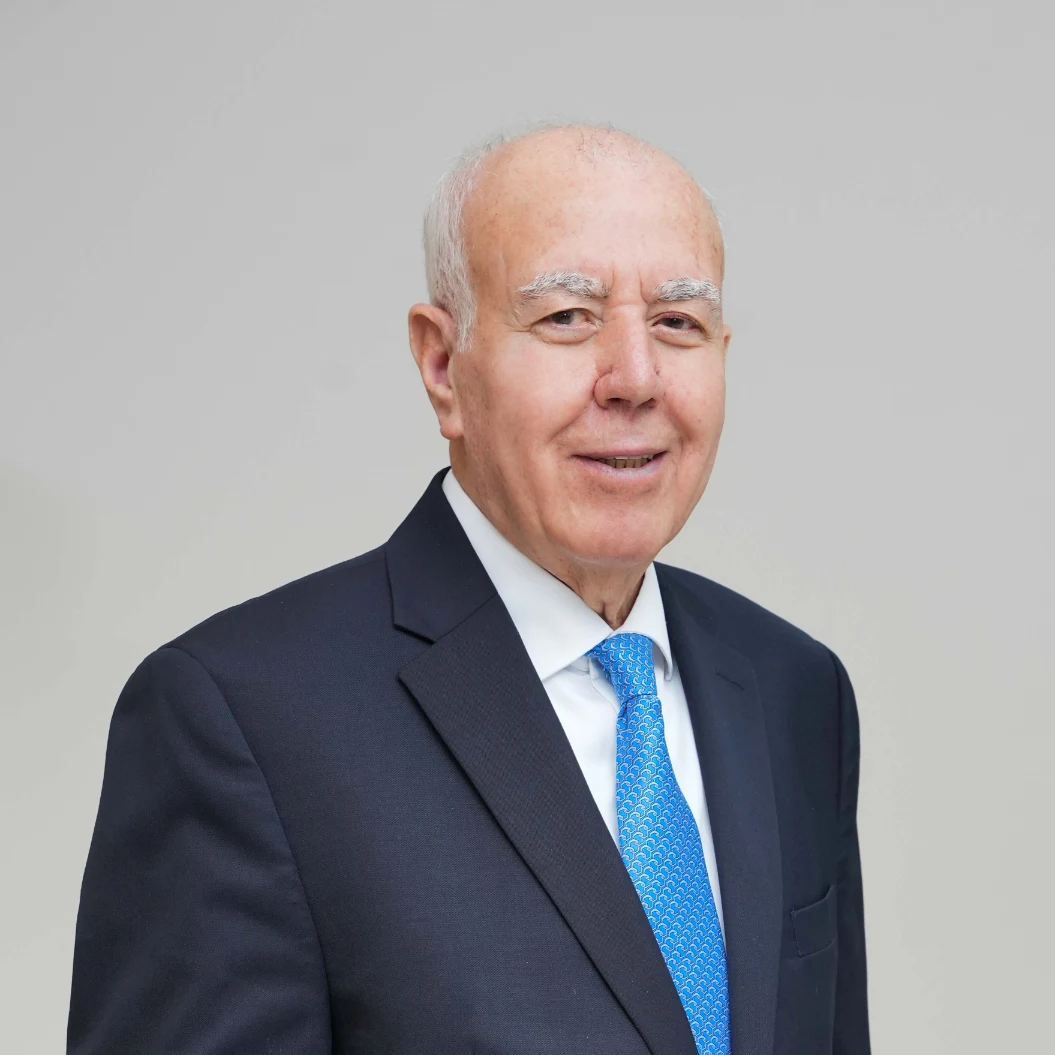 الدكتور نادر حمد الله